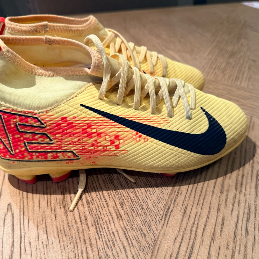 Nike Zoom Superfly 10 Academy Km Fg/Mg Kylian Mbappe Orange Sz 5Y